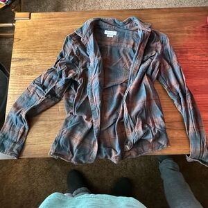 Urban Outfitters Men’s button up flannel. Size Medium.